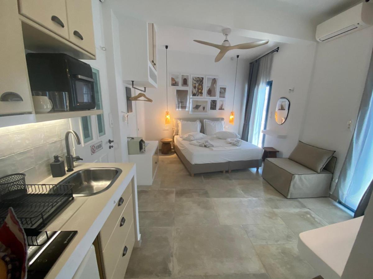 Kores Of Poros Poros Town Екстер'єр фото